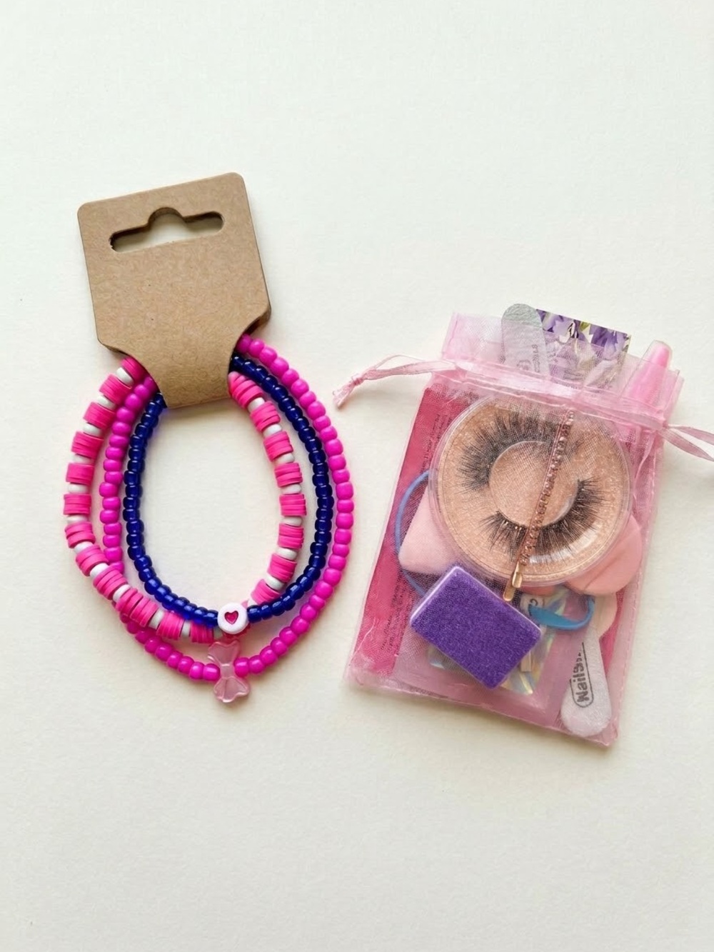 NWT handmade beaded bracelet trio stack & free beauty gift bag